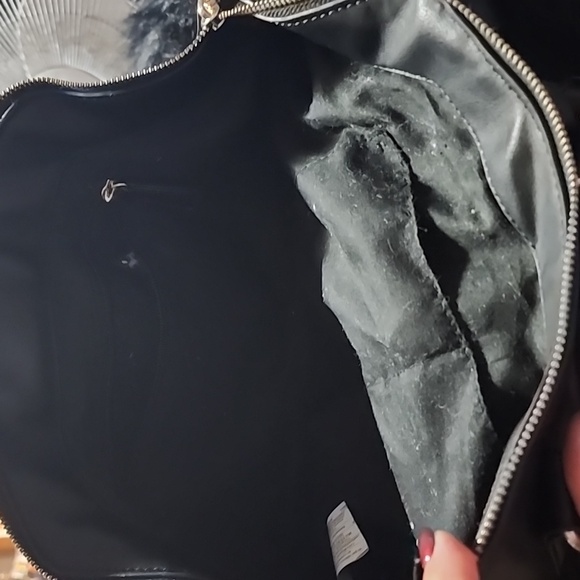 Ladies Handbag Satchel black Color. - Picture 5 of 11